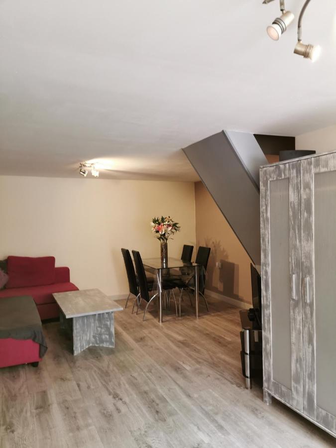 Palaz 1 - 2 Bedroom Garden Flat Edmonton Exterior photo
